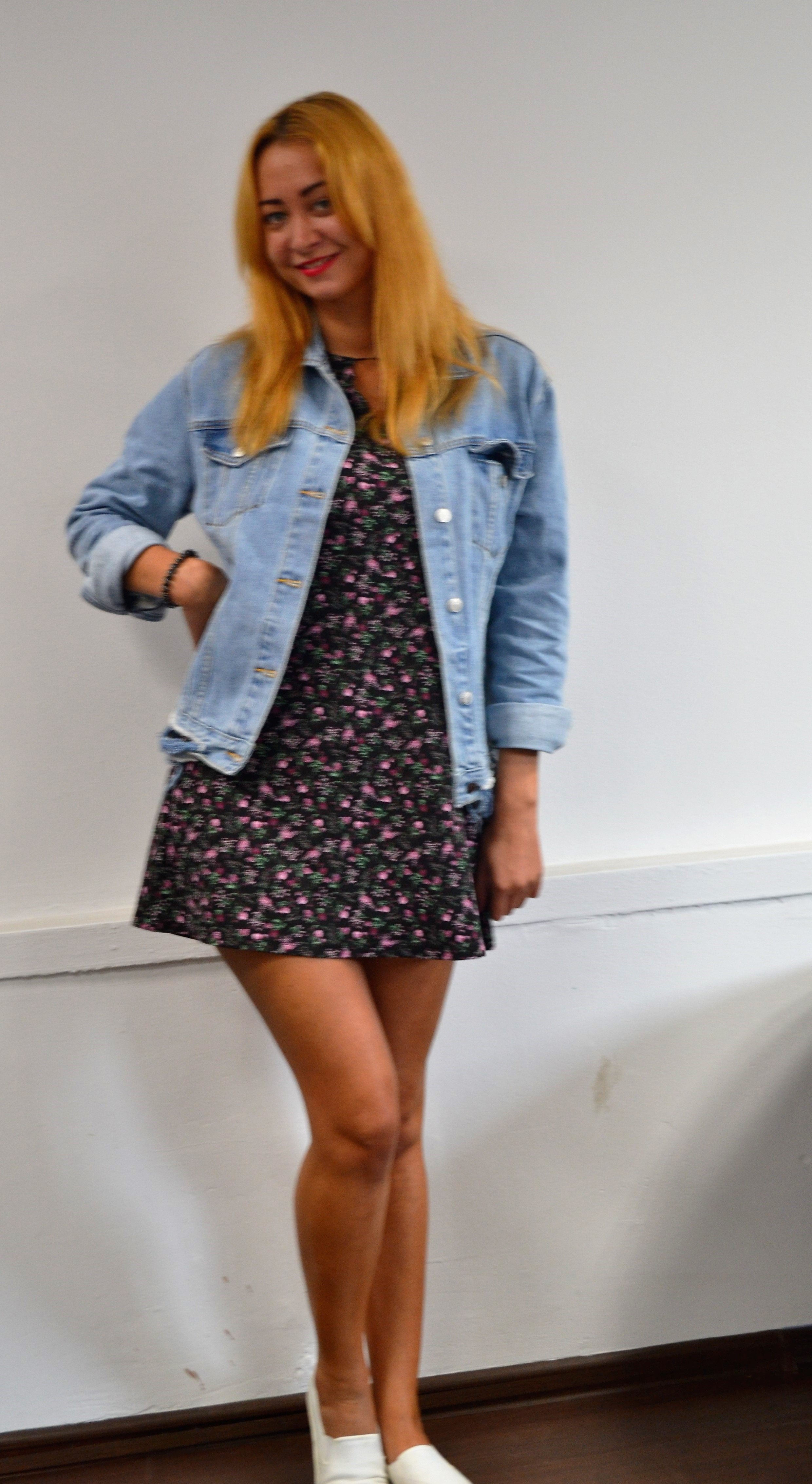 Девушка ищет мужчину в е. Приглашу на незабываемую ночь Девушка ищет мужчину в е. Приглашу на незабываемую ночь